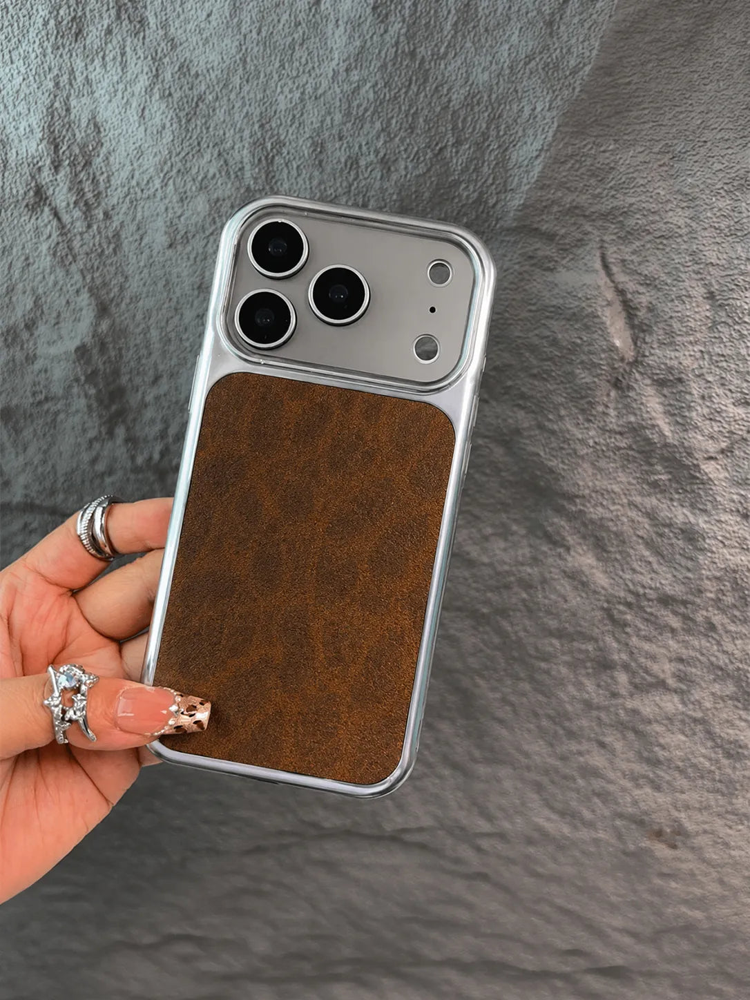 Fashion Large Window Leopard Print Phone Case for iPhone 17 Pro Max