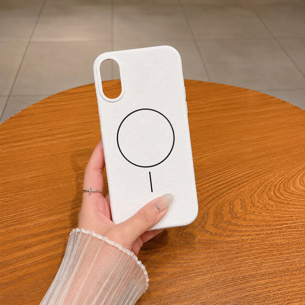iPhone 17 Cases white